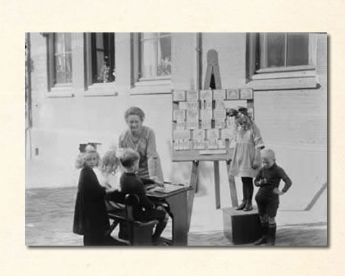 klassikale_leesplank_op_schoolplein